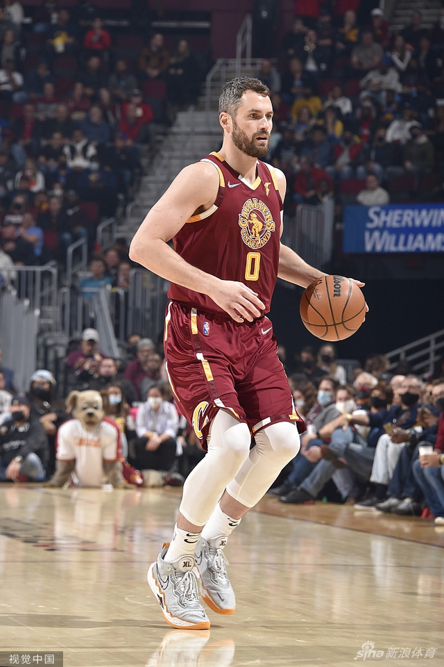 爽的夜色中 爽的夜色中