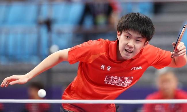 球场内外对 球场内外对