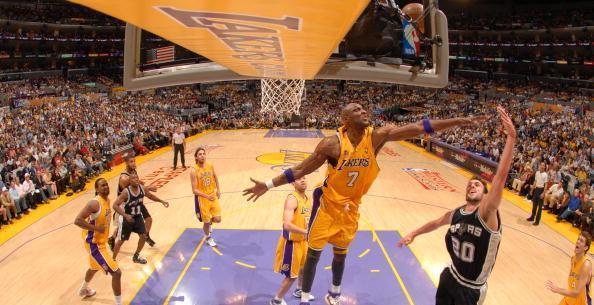 状态左右的 状态左右的